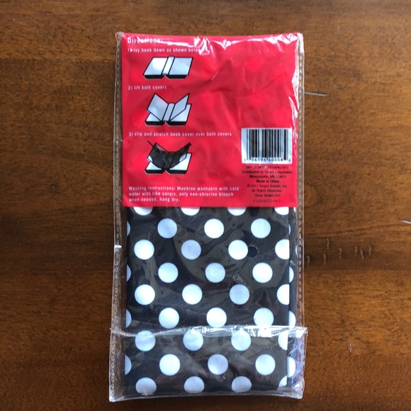 NWT Reusable & Washable Stretchable Bookcover - Picture 2 of 4